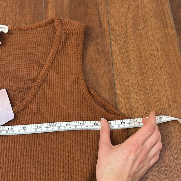 NWT Happily Grey XL waffle texture cropped tank top brown XL - Picture 4 of 6